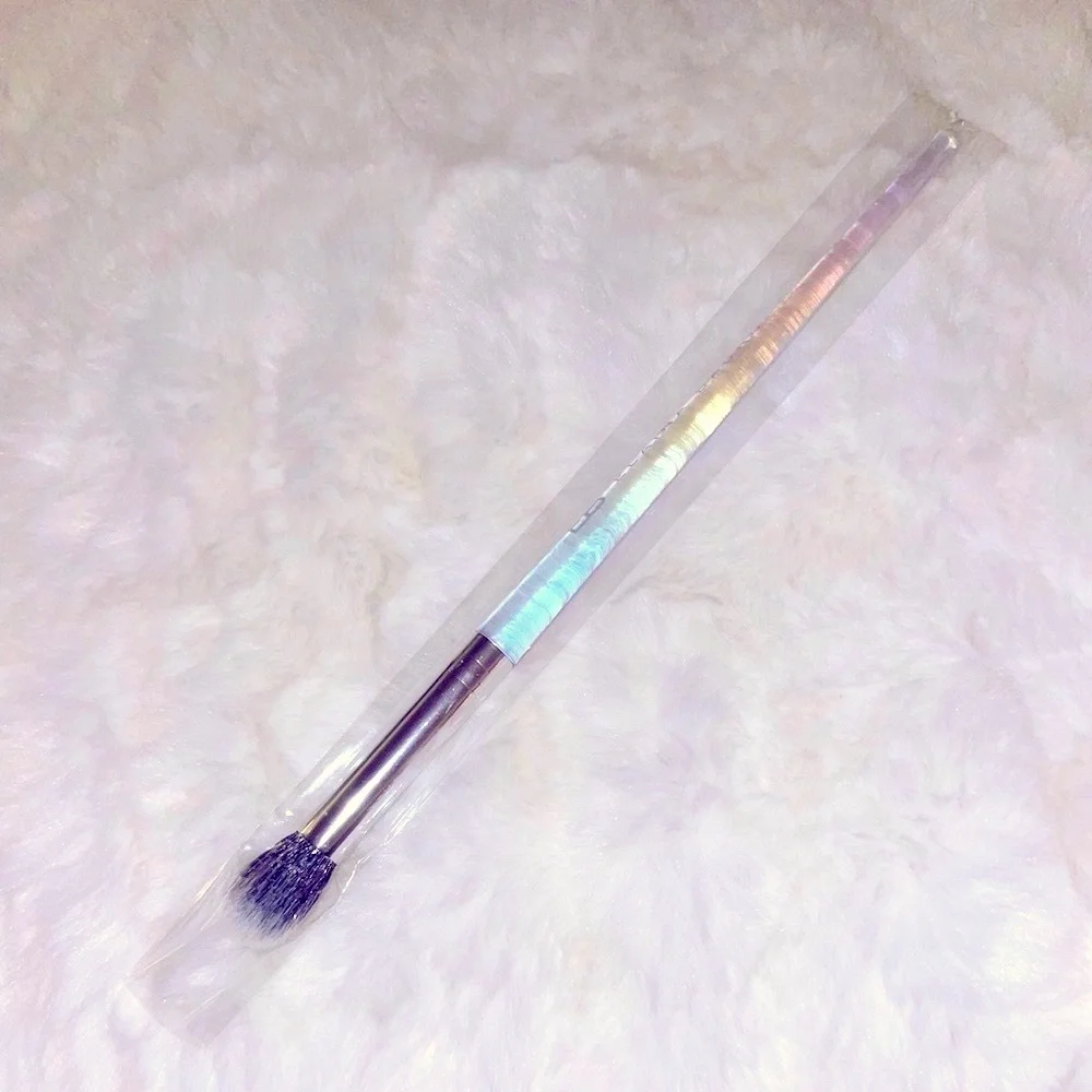 ELAINA BADRO BLENDING BRUSH